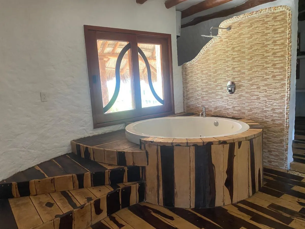 Waikiki Villa Eco Holbox Bed & Breakfast